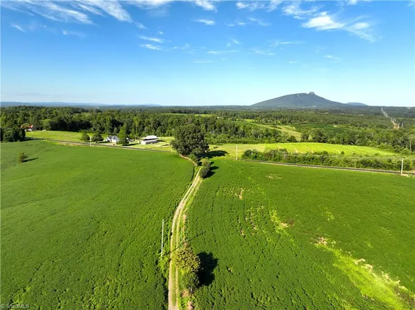 1934 Quaker Church Rd, Siloam, NC 27047