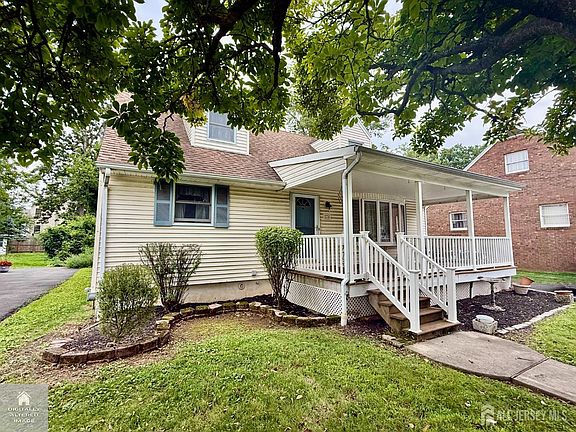 3rd image of 176 Prospect Ave