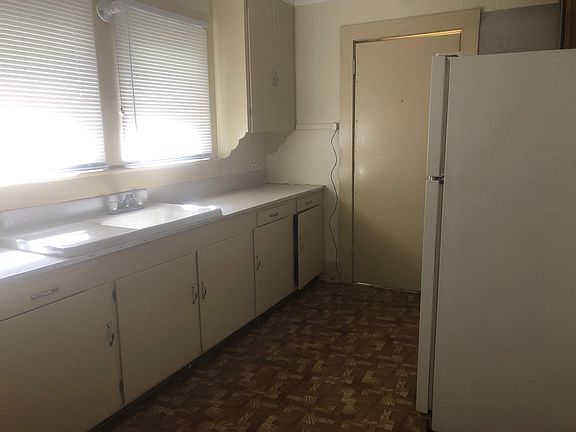 4th image of 710 E Thomas St