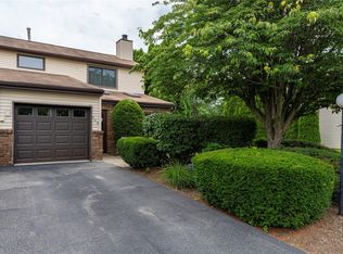 505 Barberry Ln, New Windsor, NY 12553