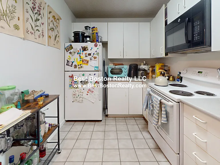 175 Beacon St #102 — Photo 2