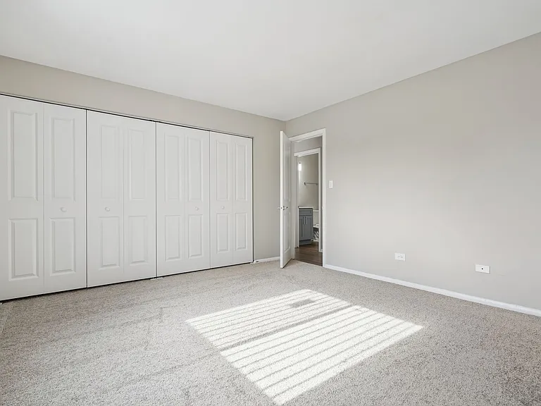 Hoffman Hills Apartments — Photo 48