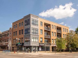 2116 W Cullom Ave UNIT 201, Chicago, IL 60618