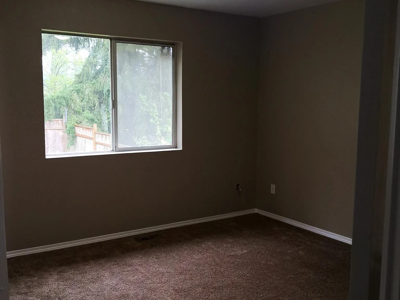 60th Pl SE, Everett — Photo 2