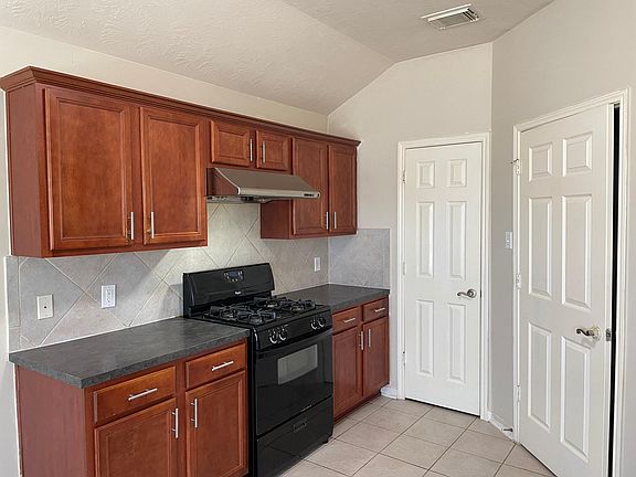 4th image of 9219 Taftsberry Dr