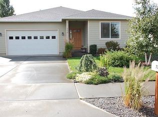 770 Henderson Rd, Hood River, OR 97031