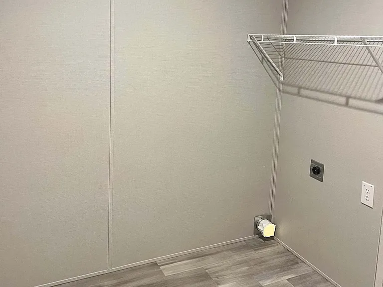 Silverstone Manufactured Home Community — Photo 23