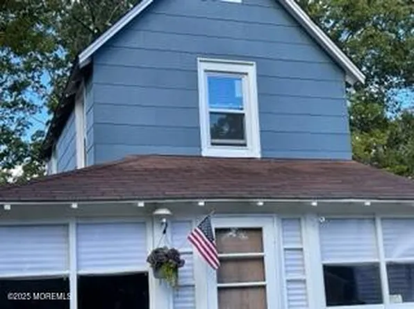 213 Ocean Ave, Island Heights, NJ 08732