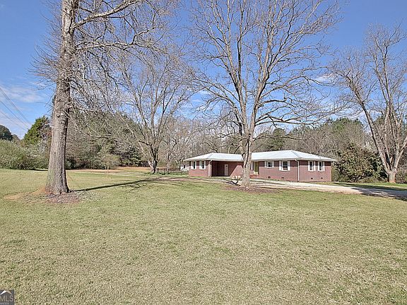 4th image of 6475 Newnan Rd