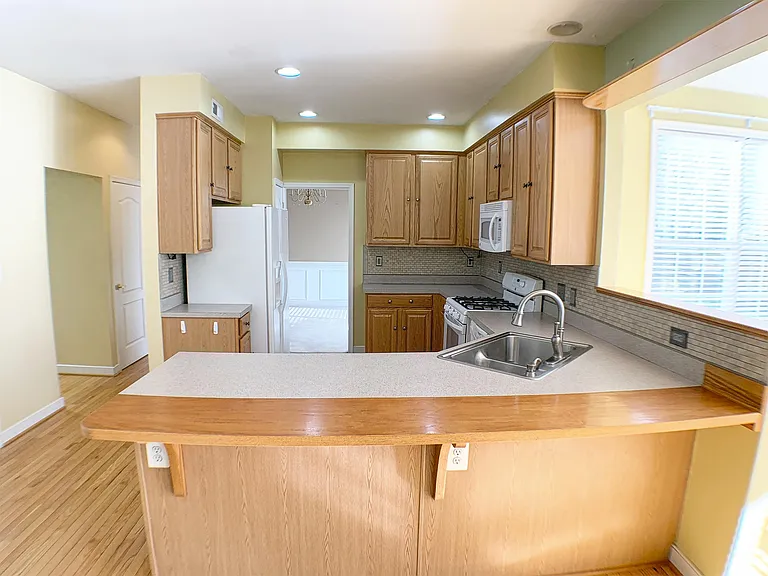 13047 Tadmore Ct — Photo 8