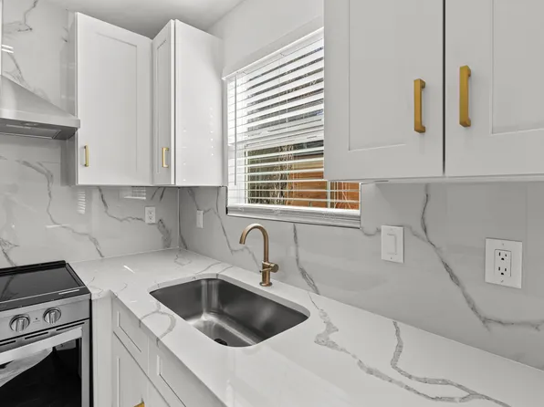 Raintree Luxury Apartments