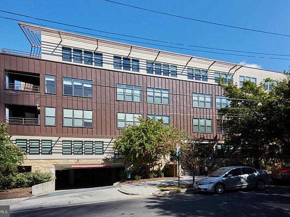2nd image of 5201 Wisconsin Ave NW #402