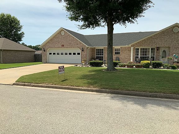2nd image of 2802 Stonegate Dr