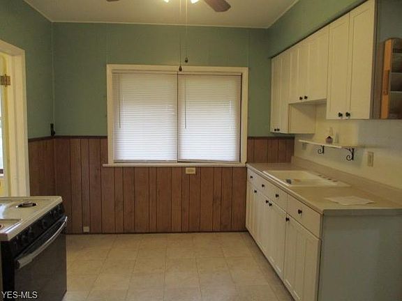 2nd image of 4736 E 88th St