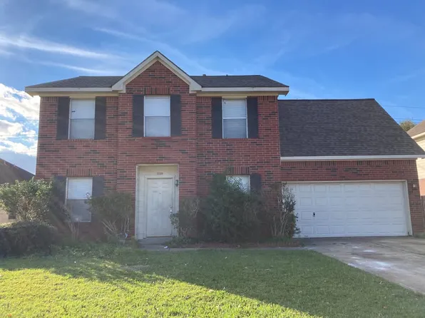 7119 Greenwood Point Dr, Cypress, TX 77433