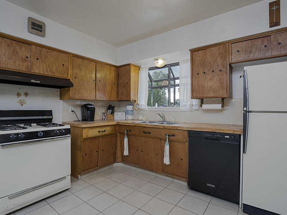 5th image of 5203 1st Ave
