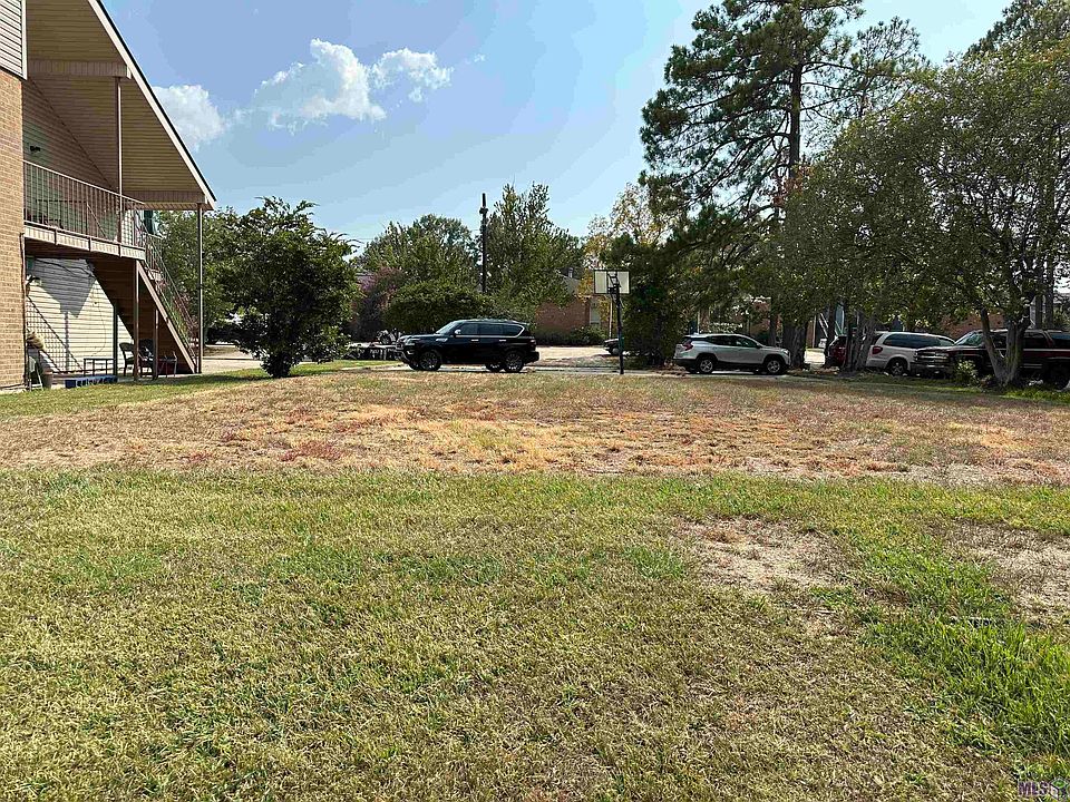 2nd image of 7827 Bles Ave
