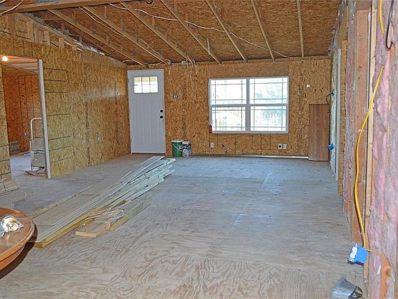 4th image of 3300 Hilltop Ct