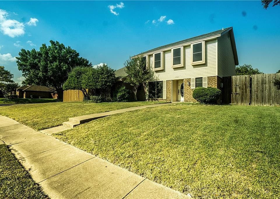 1st image of 2741 Stoneridge Dr