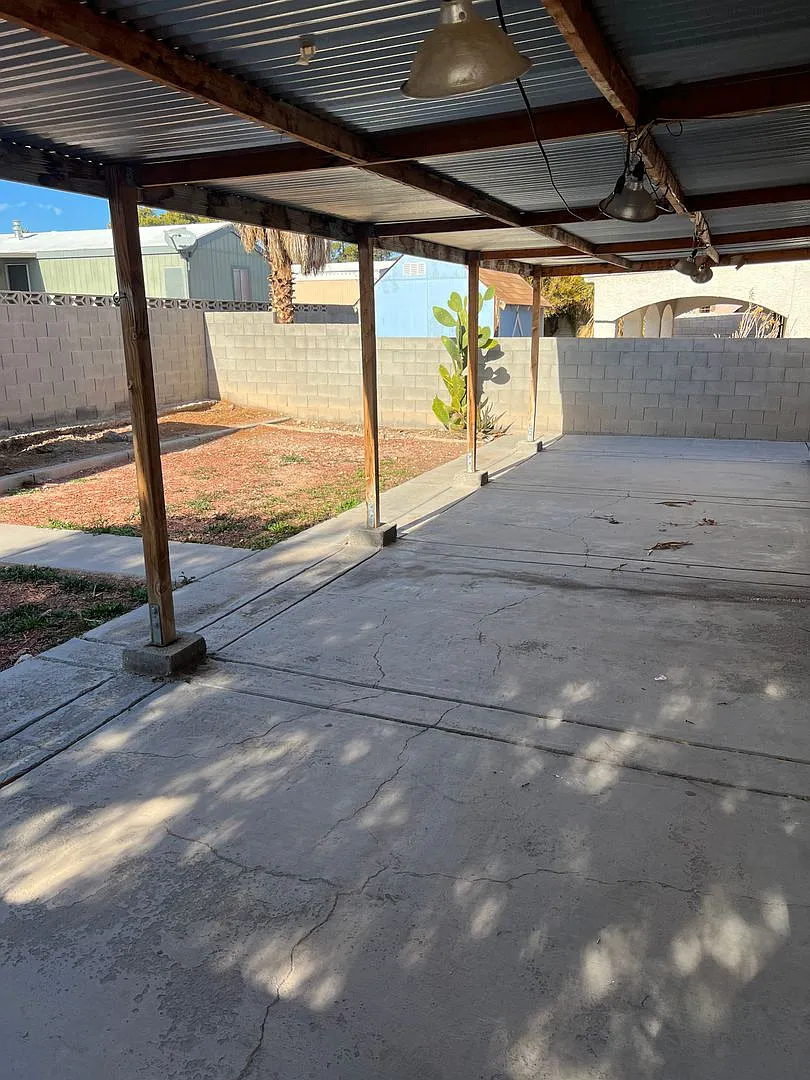1 Story home — Photo 4
