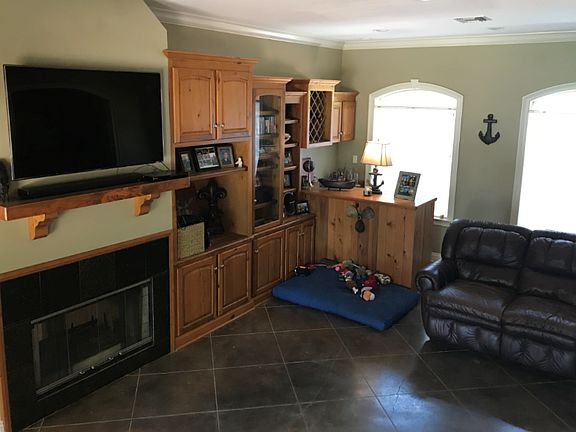 5th image of 103 Ben Franklin Dr