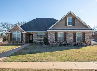 600 Corrigan Trails Blvd, Lindale, TX