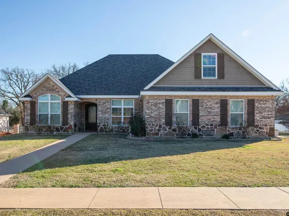 600 Corrigan Trails Blvd, Lindale, TX 75771