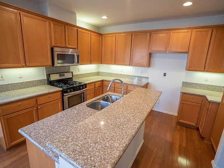 27663 Sunny Creek Dr — Photo 8
