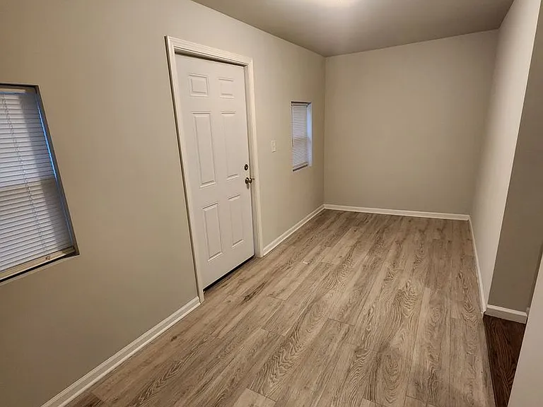 351 Porter St — Photo 8