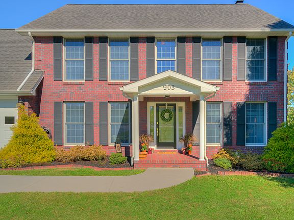 3rd image of 903 Jordan Ave