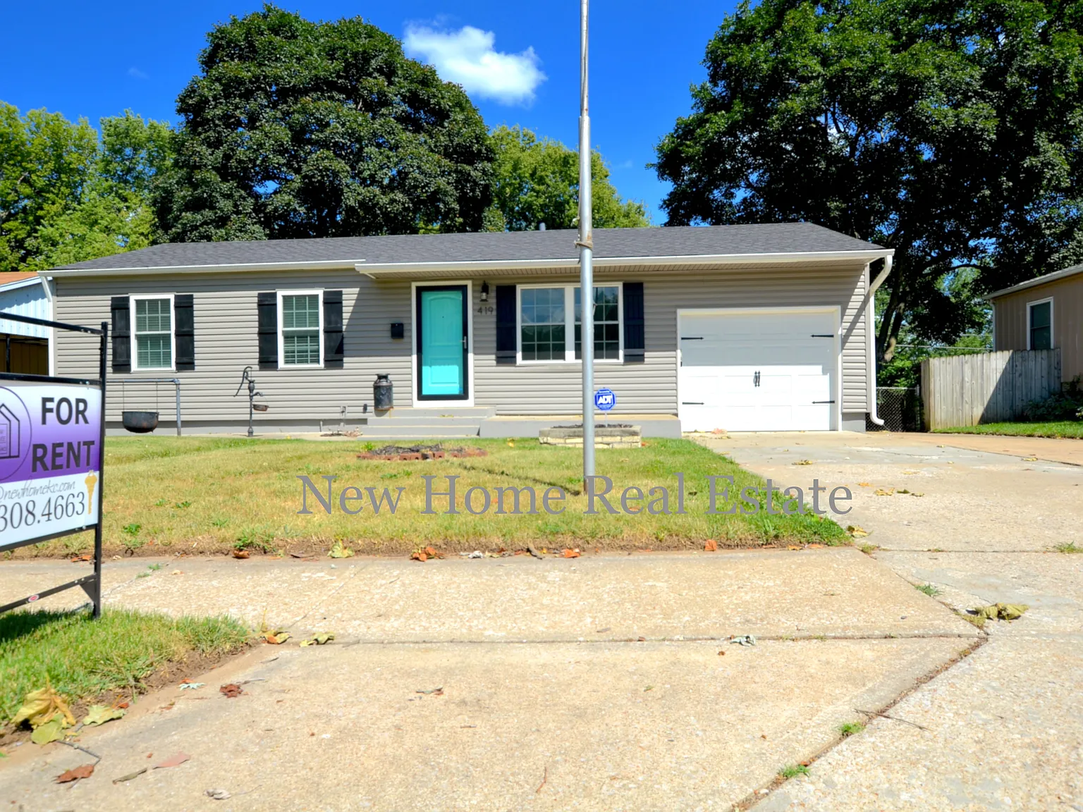 3 bed, 1.5 bath, 1650 sqft, $1,575 — Photo 1