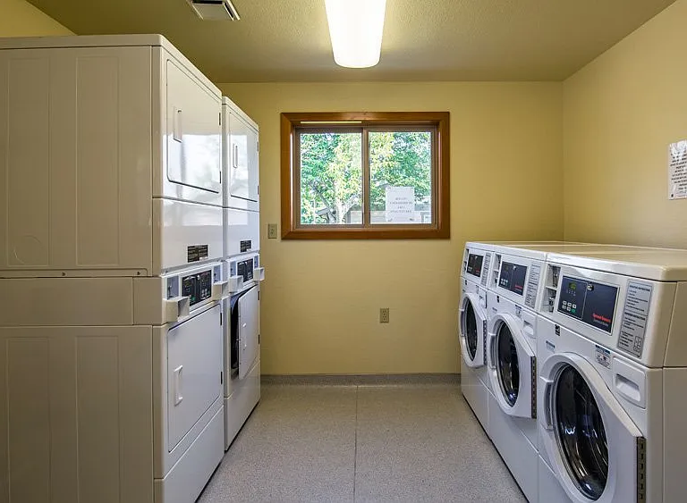 933 N Rose St #933 — Photo 12