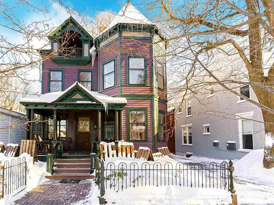 1st image of 52 Franklin St