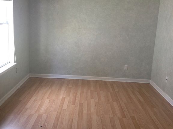 5th image of 1135 Hidden Cove Circle N