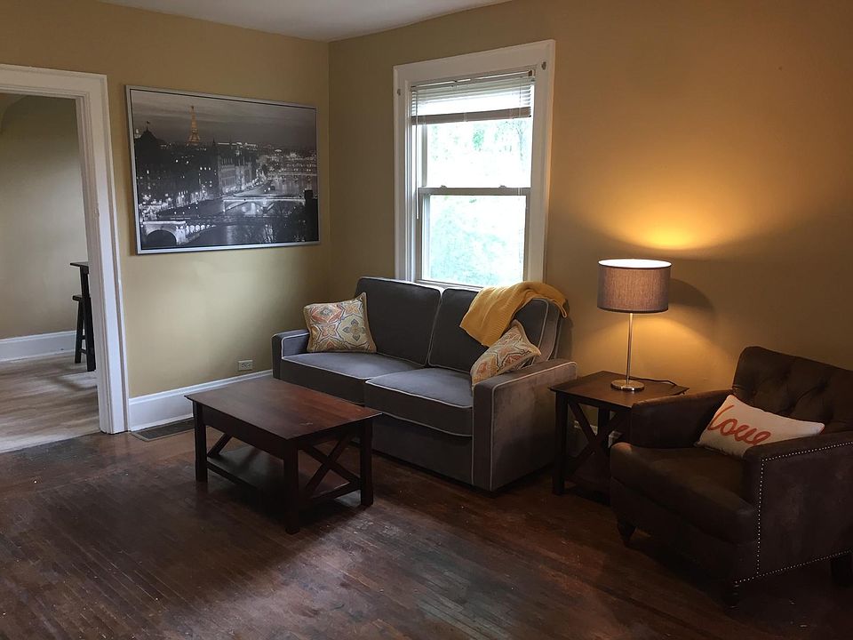 1st image of 1945 Catalina Ave APT 1