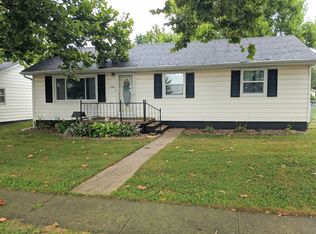 108 W Prairie Ave, Ogden, IL 61859