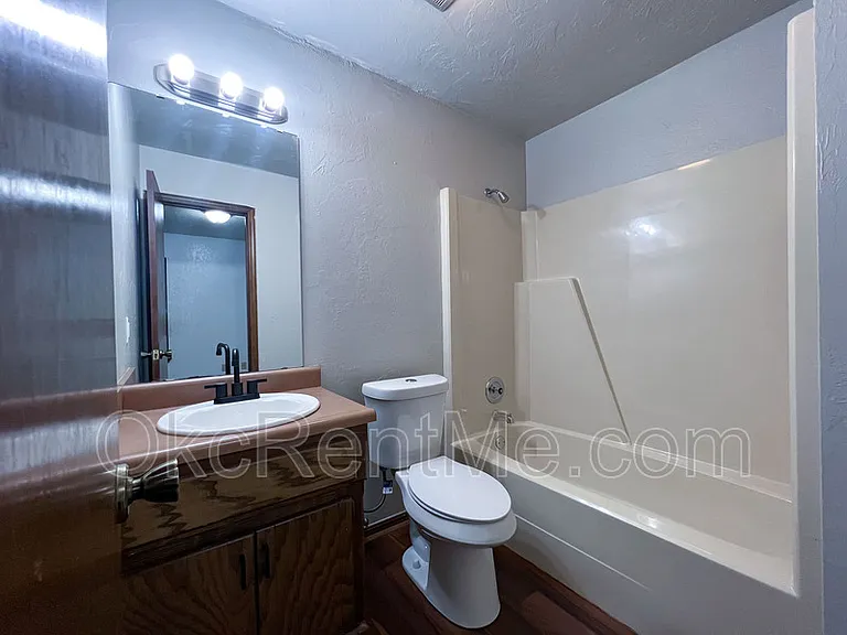 6801 Chisholm Ct — Photo 18