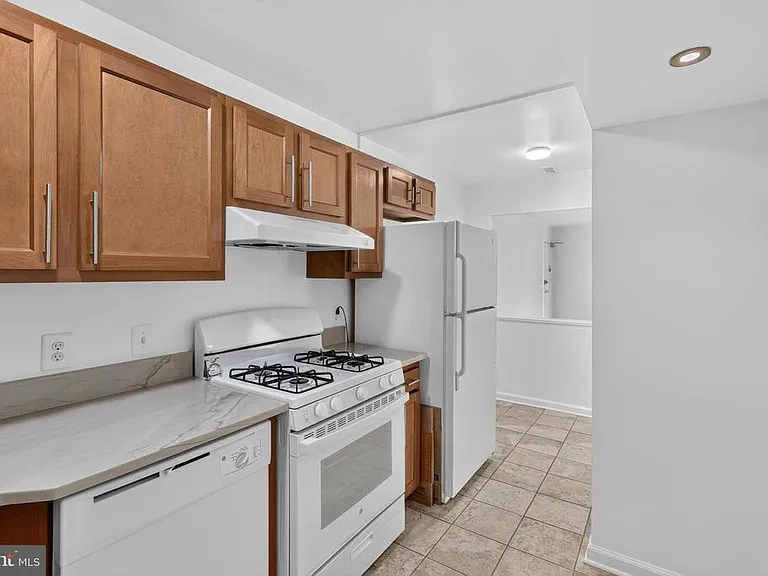204 Park Terrace Ct SE #28 — Photo 11