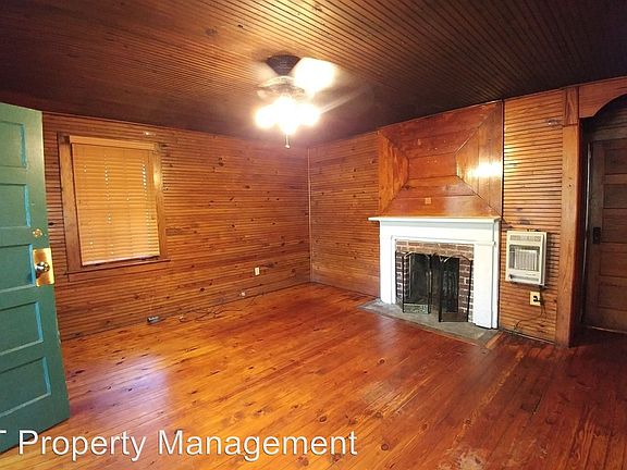 2nd image of 4 Southwood Dr