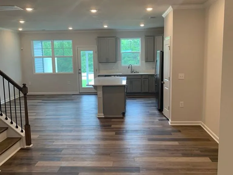 4917 Oolite St — Photo 3