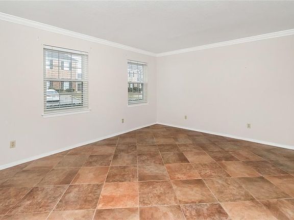 4th image of 122 Du Rhu Dr #F