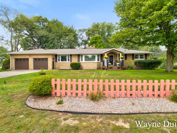 5183 McDowell St, Norton Shores, MI 49441