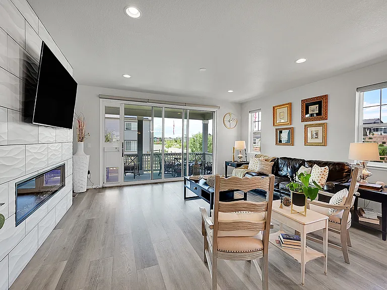 3891 Eaton Park St — Photo 8