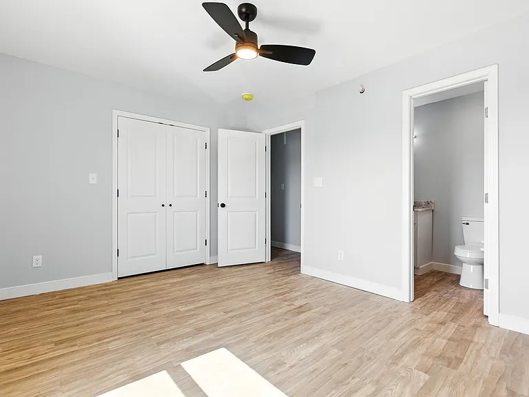 1900 Sanford Dr #D — Photo 9