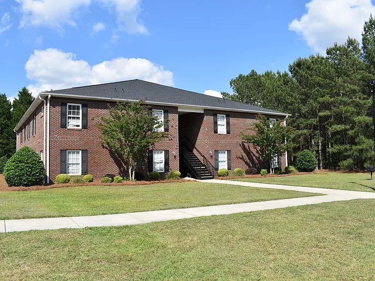 74 Fantasy Ln #G — Photo 4