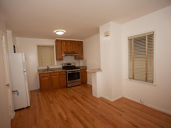 4th image of 10649 96th St