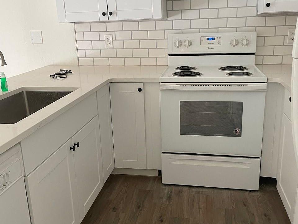 1st image of 3115 N Lake Blvd #11