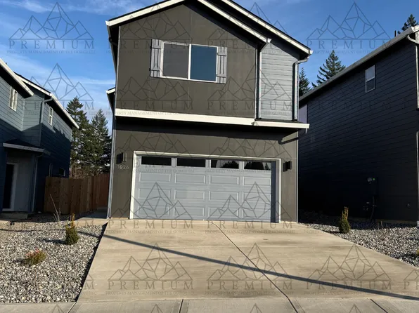 1026 SE Warco Dr, Cascade Locks, OR 97014