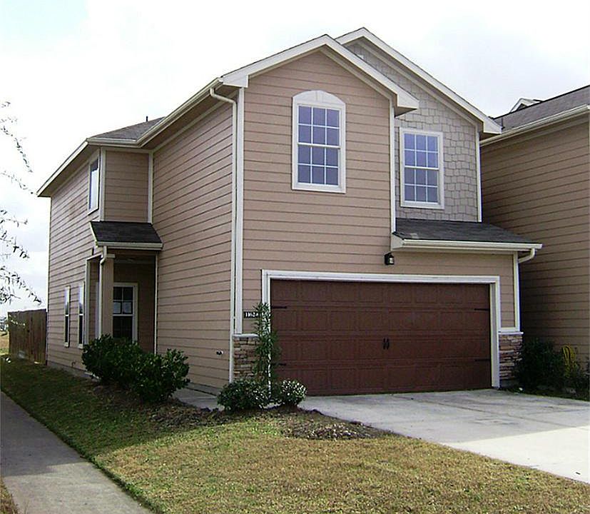 1st image of 11624 Champions Green Dr