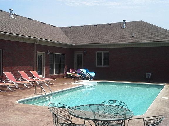 5780 pool and patio area